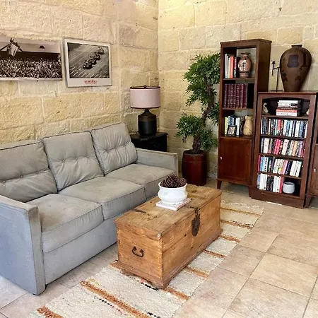 Pretty & Private Pool * Ghajnsielem