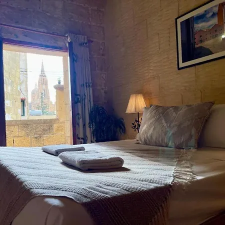 Private Pool Luxe Għajnsielem