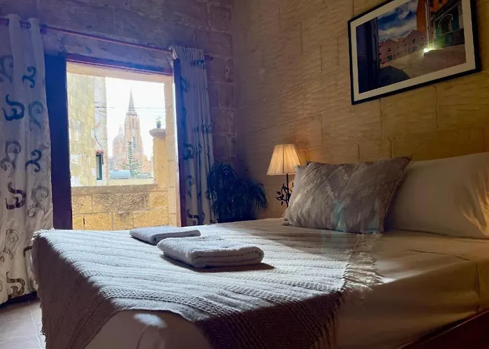 Private Pool Luxe Għajnsielem